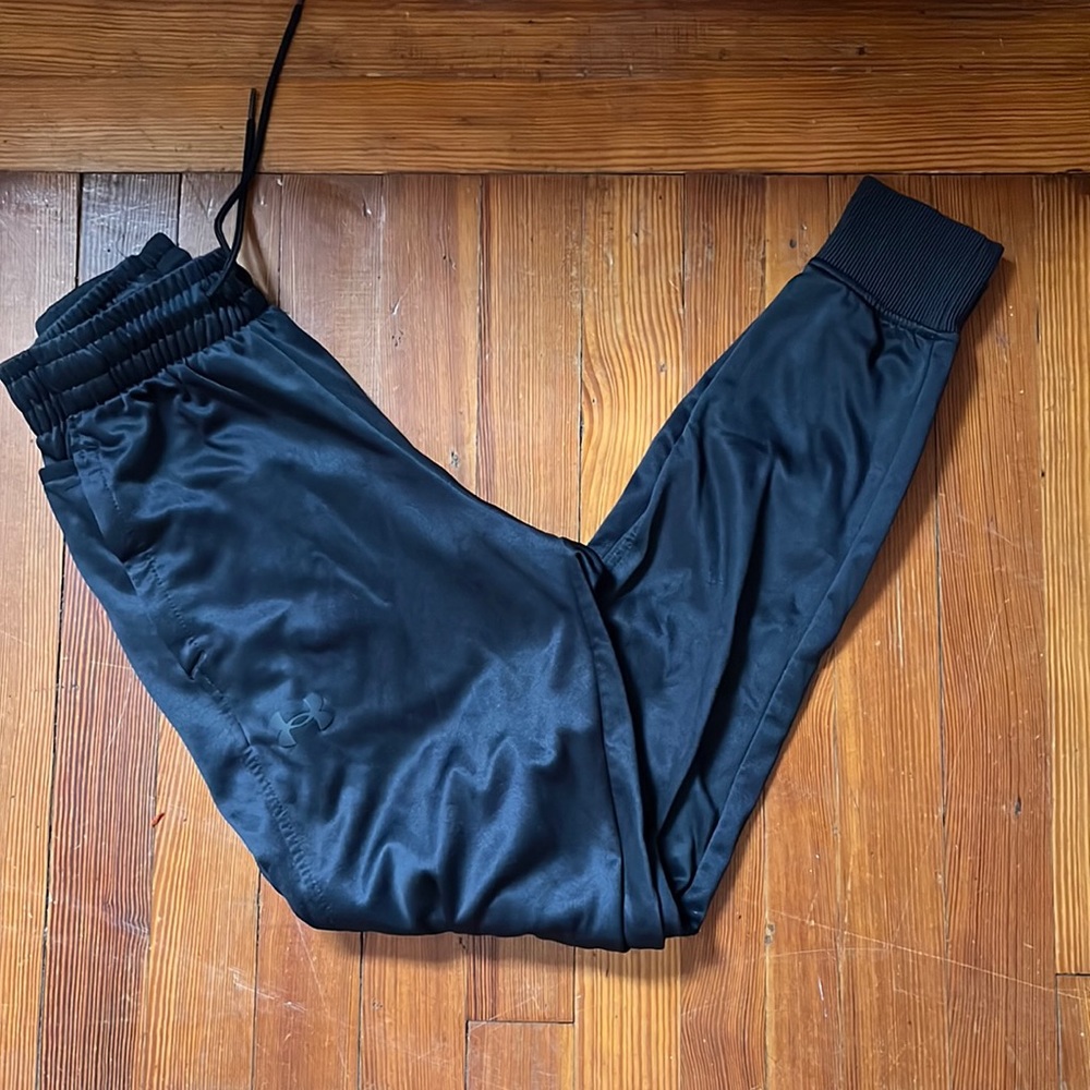 COPY - Size small black under armour pants.